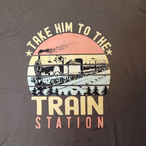 YELLOWSTONE Dutton Ranch Train Station Women's Gray T-Shirt - L Large - NEW NWOT - Picture 3 of 3